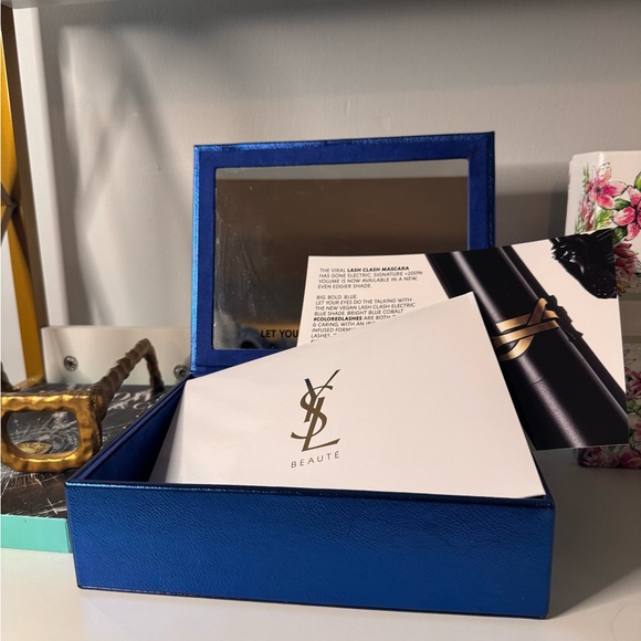 YSL Beaute Vanity Box w/ Mirror - Picture 4 of 5